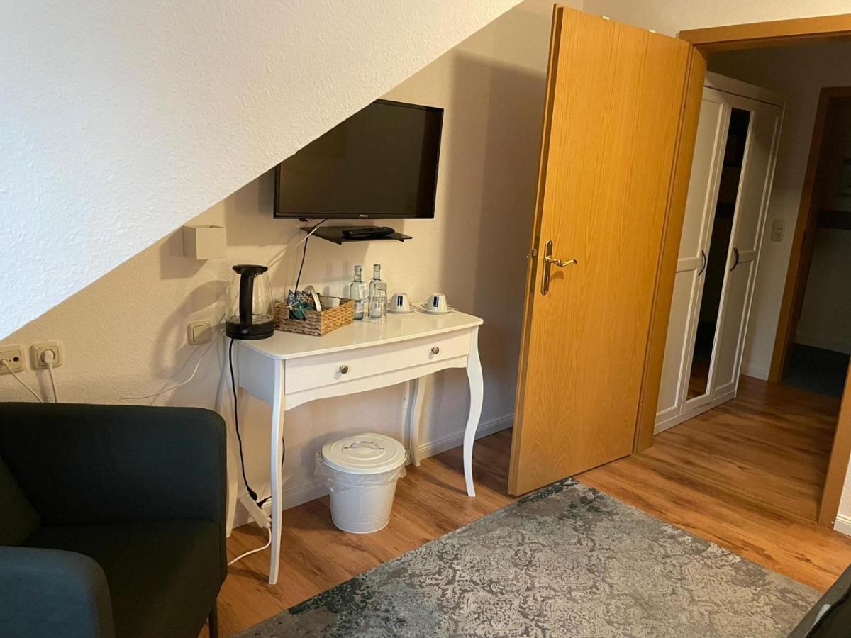 Hotel Und Restaurant Zum Bunten Hirsch 米罗 外观 照片